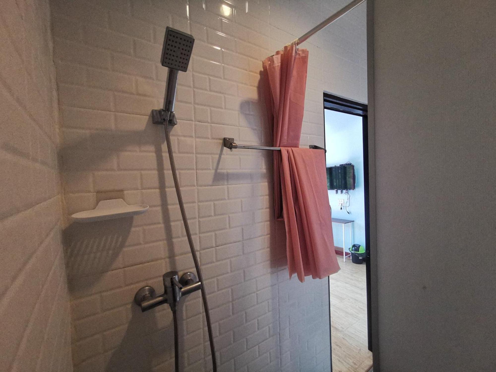 Kan Home Hotel Kanchanaburi Zewnętrze zdjęcie