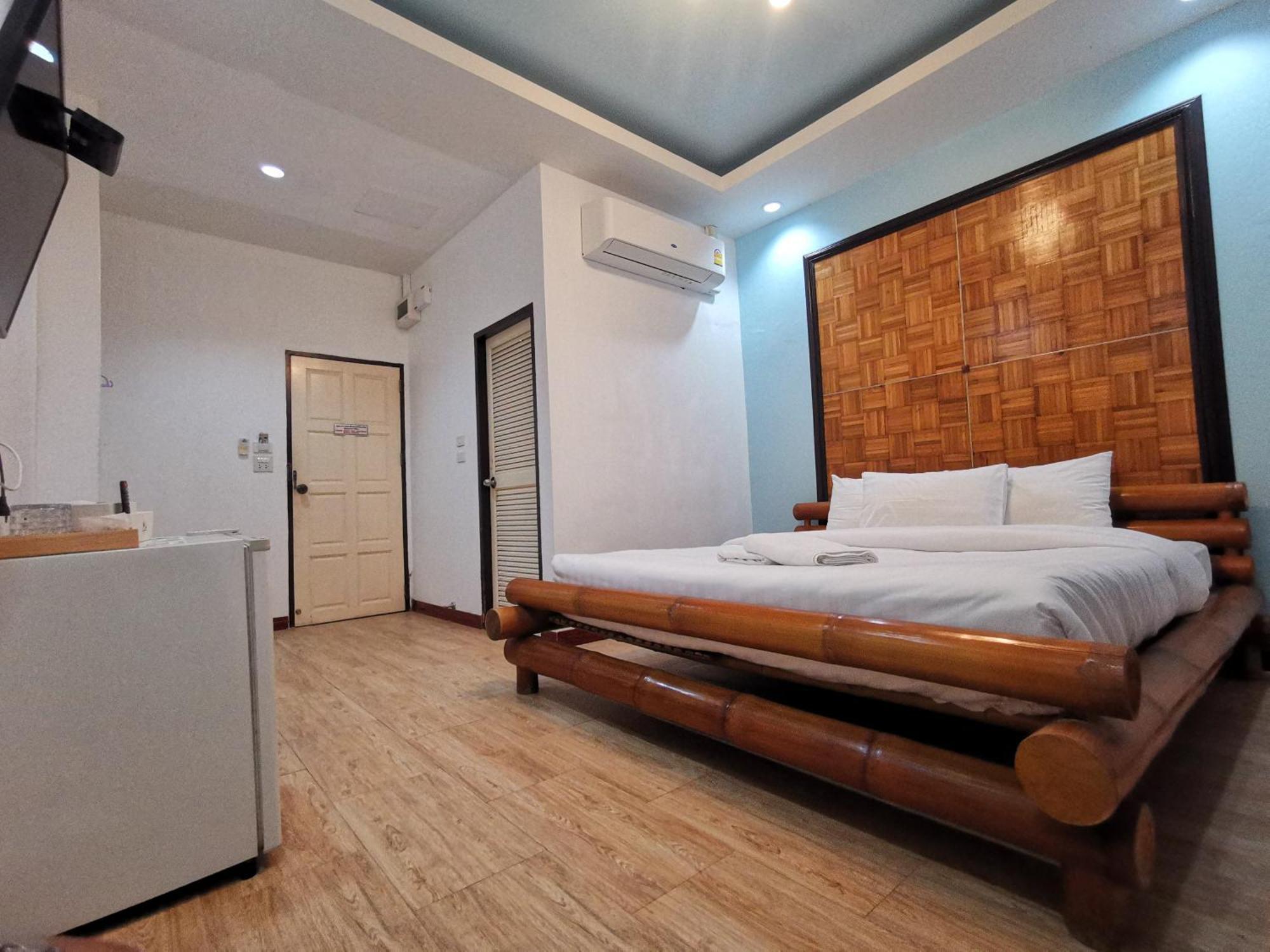 Kan Home Hotel Kanchanaburi Zewnętrze zdjęcie