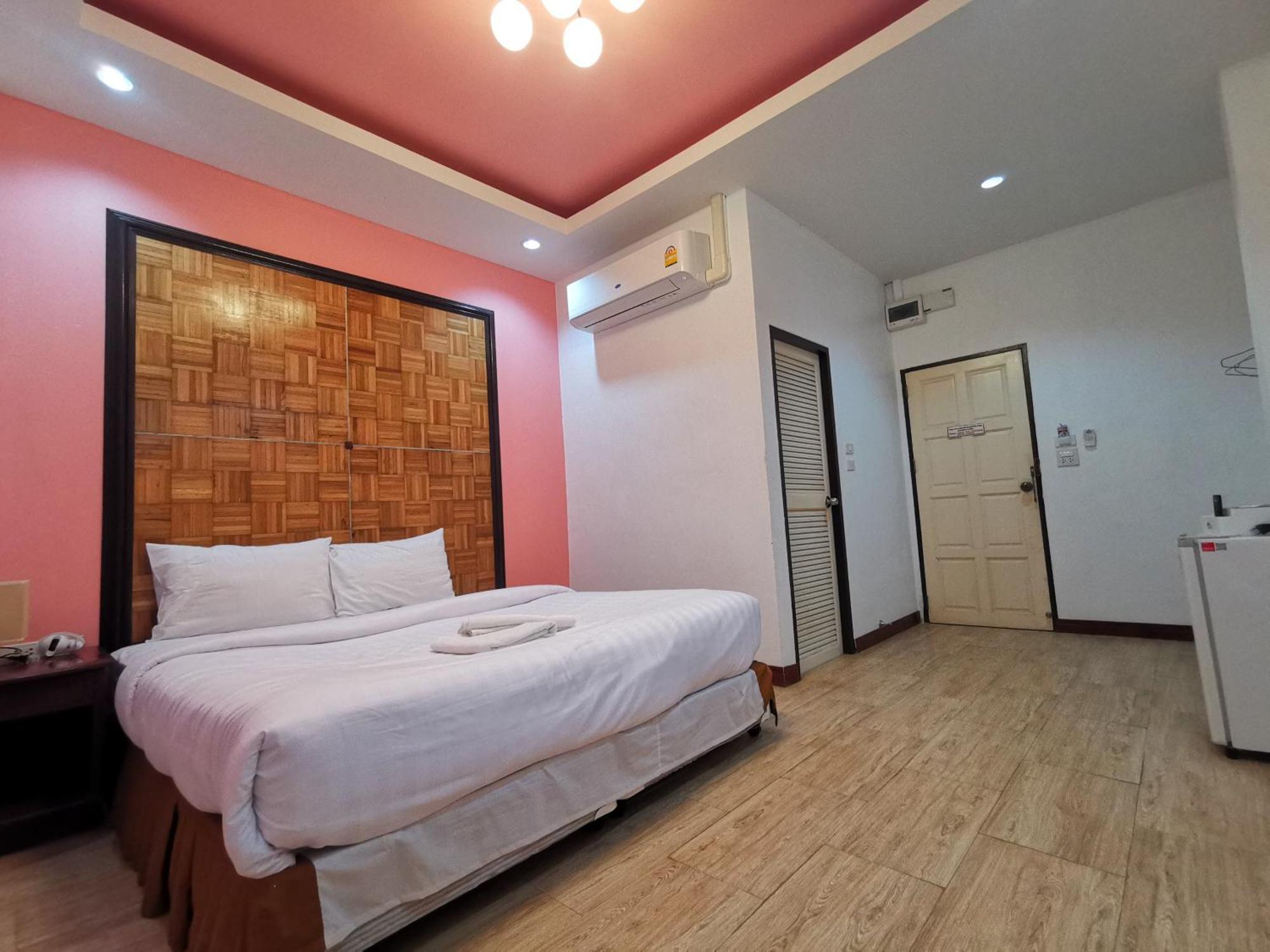 Kan Home Hotel Kanchanaburi Zewnętrze zdjęcie